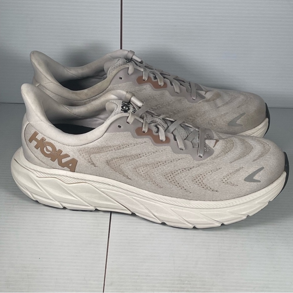 Hoka Arahi 6